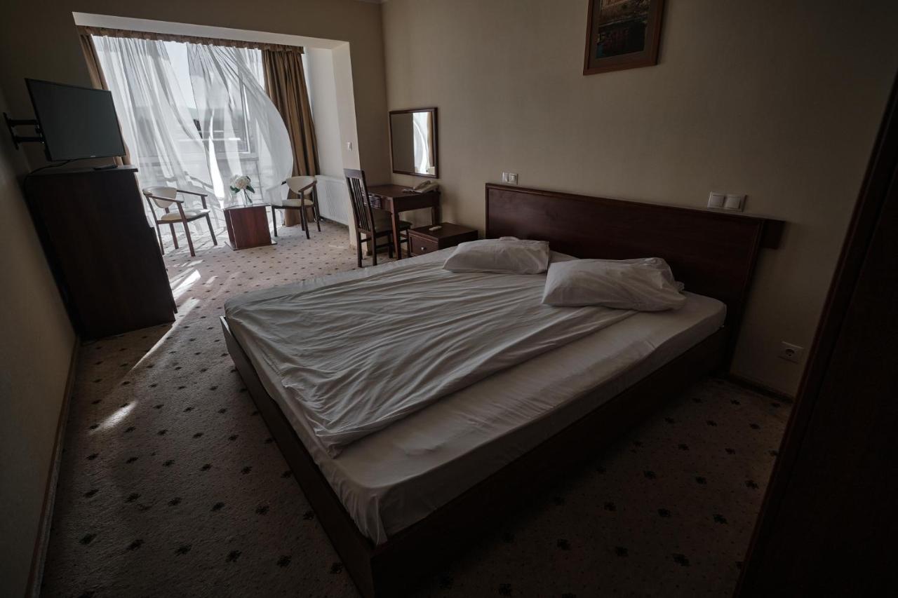 Hotel Uzhgorod Zewnętrze zdjęcie