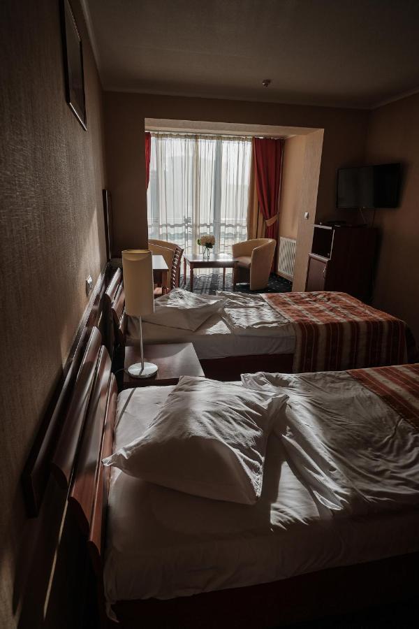 Hotel Uzhgorod Zewnętrze zdjęcie